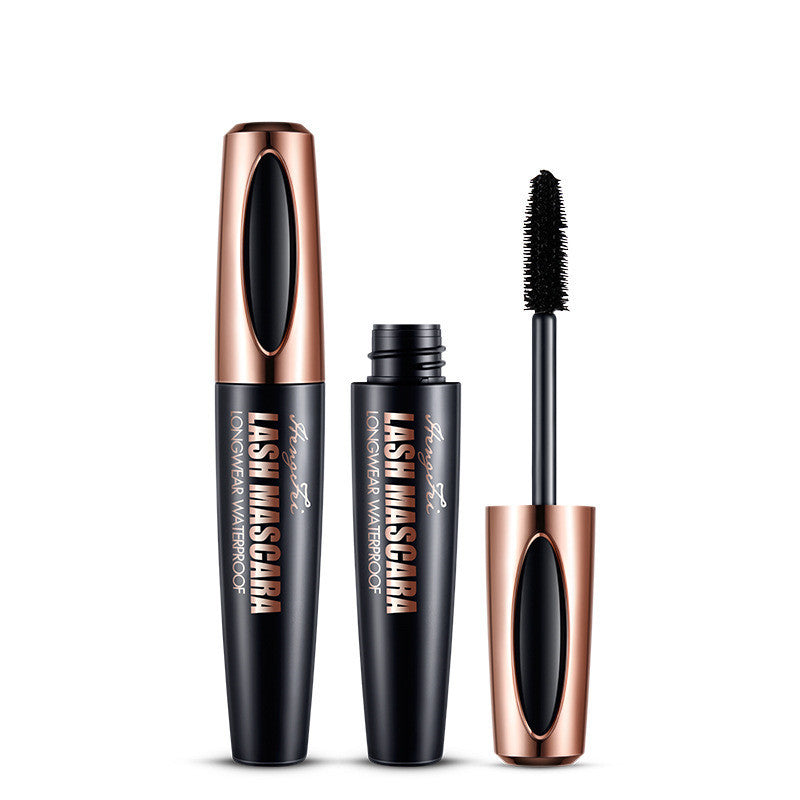 En tjock vattentäta mascara