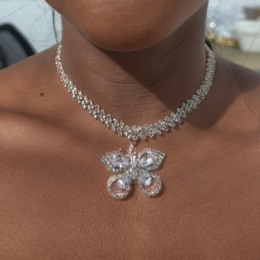 Rhinestone 2025 hängsmycke kubanskt halsband Kort nyckelbenskedja